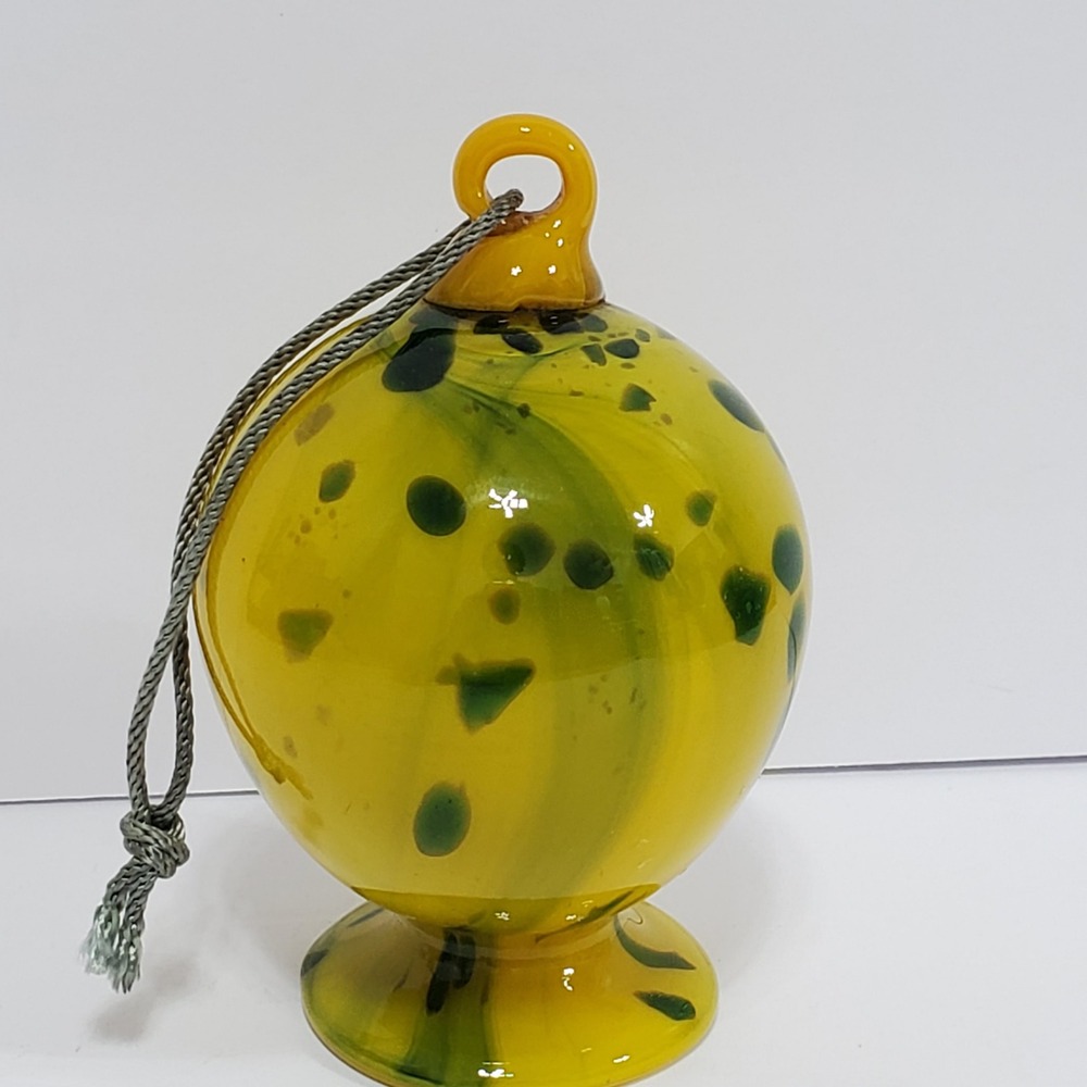 Hand Blown‎ Glass Ornament Yellow Green Speckled Christmas Holiday Decor Ball